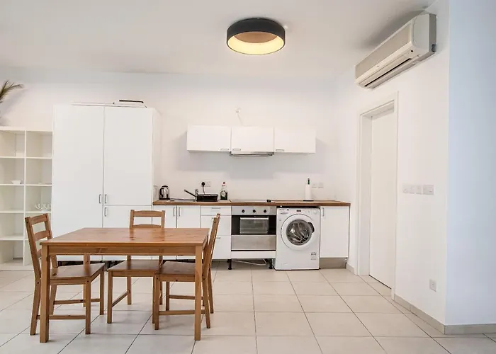 Modern Studio Apartment In The Heart Of St Julians